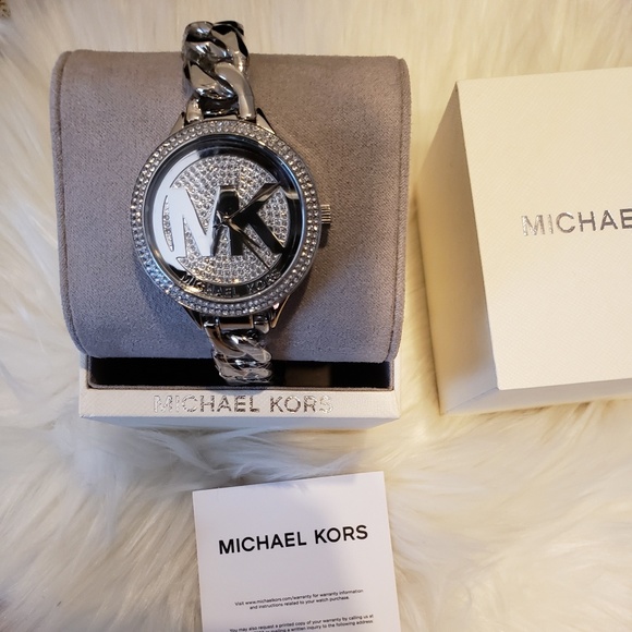 Michael kors slim runway watch. - Picture 3 of 6